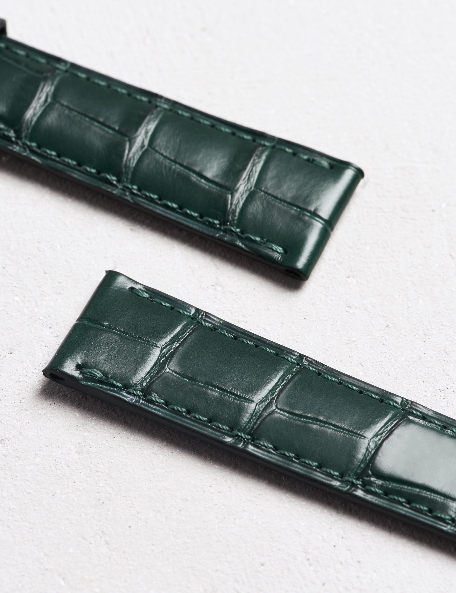 Bracelet Camille Fournet Alligator mat écailles carrées noir