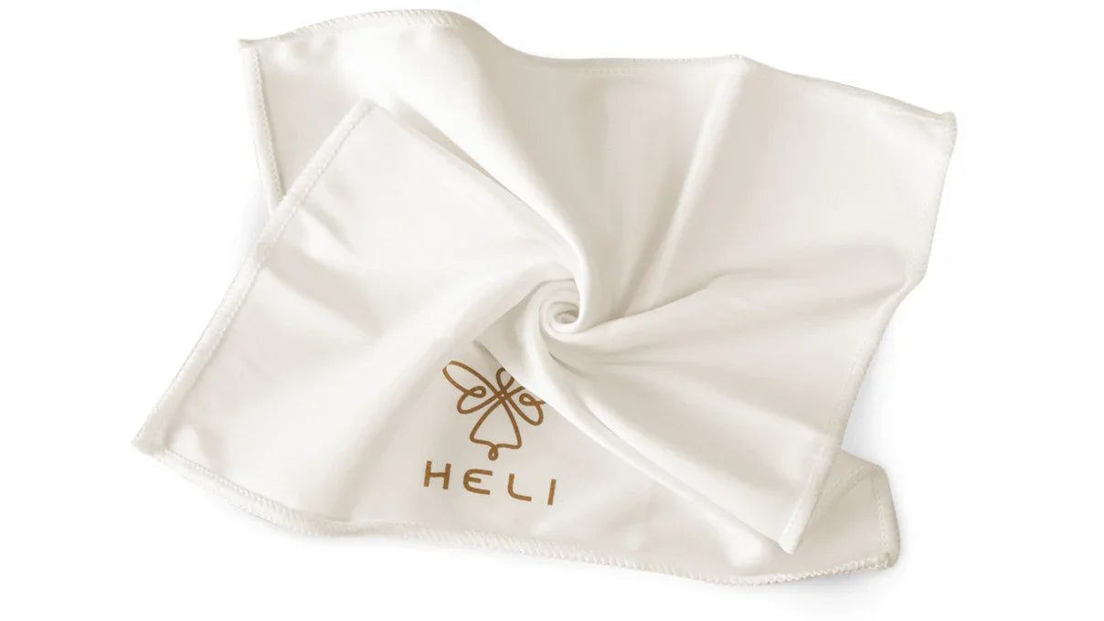 Chiffon de nettoyage HELI blanc pour montres de luxe, accessoire boutique misterchrono.com