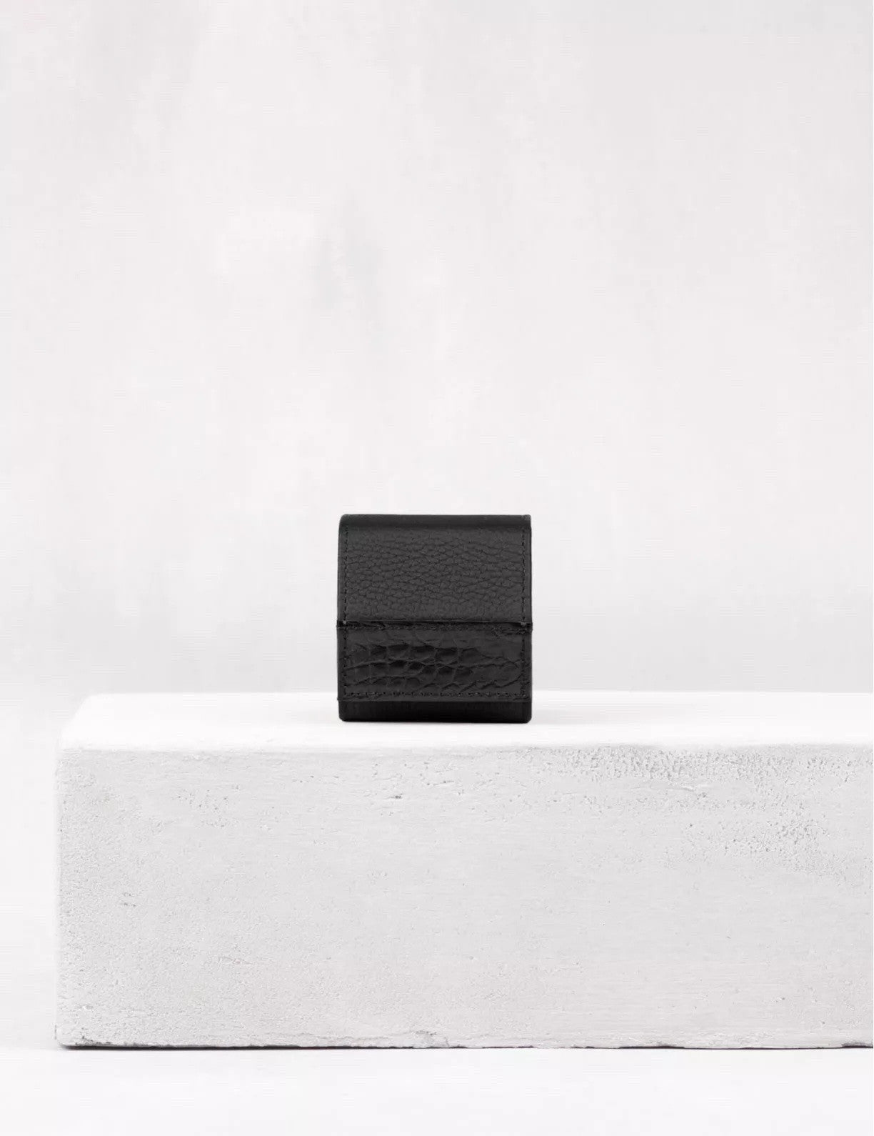 Camille Fournet 34.33 - Petit étui pour une montre en taurillon & alligator