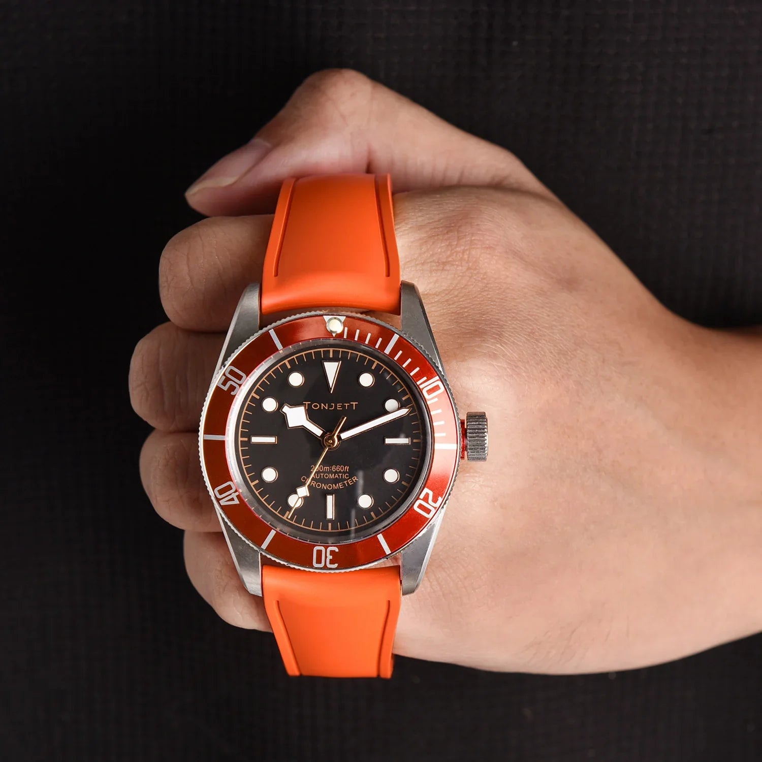 Montre de luxe Tondett avec bracelet orange, cadran noir, boutique misterchrono.com