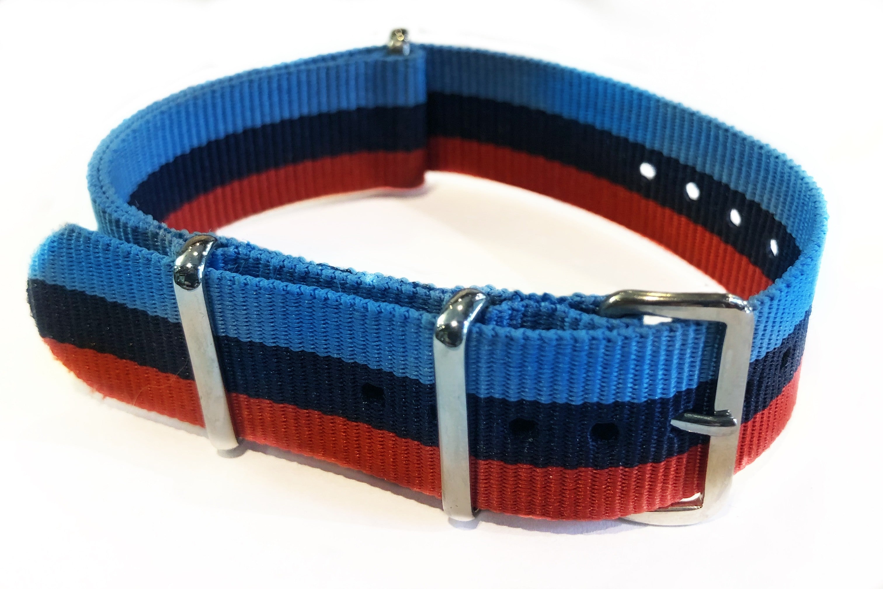 Bracelet NATO nylon bleu clair/bleu marine/rouge - "BMW ///M"